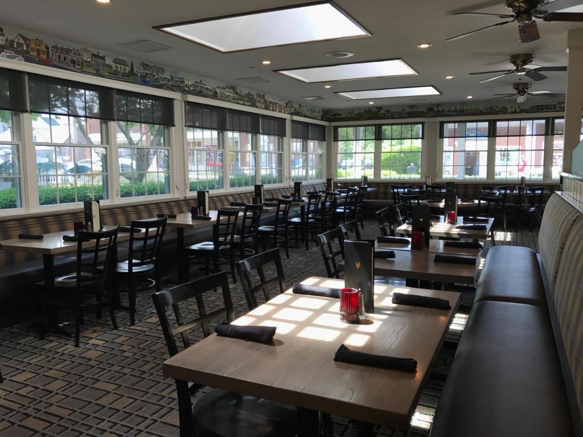 Greyfinch Chatham Inn Bagian luar foto