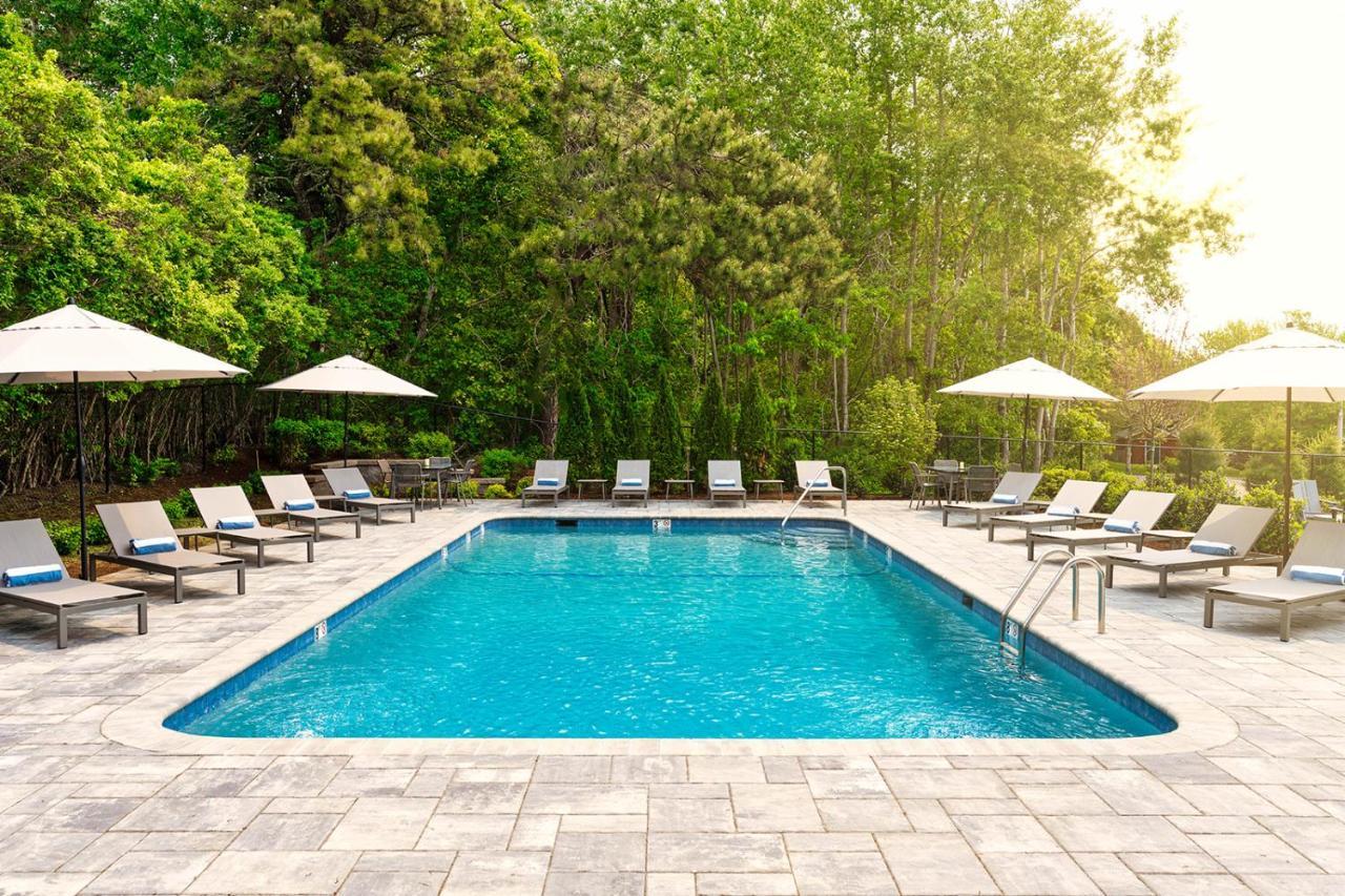 Greyfinch Chatham Inn Bagian luar foto