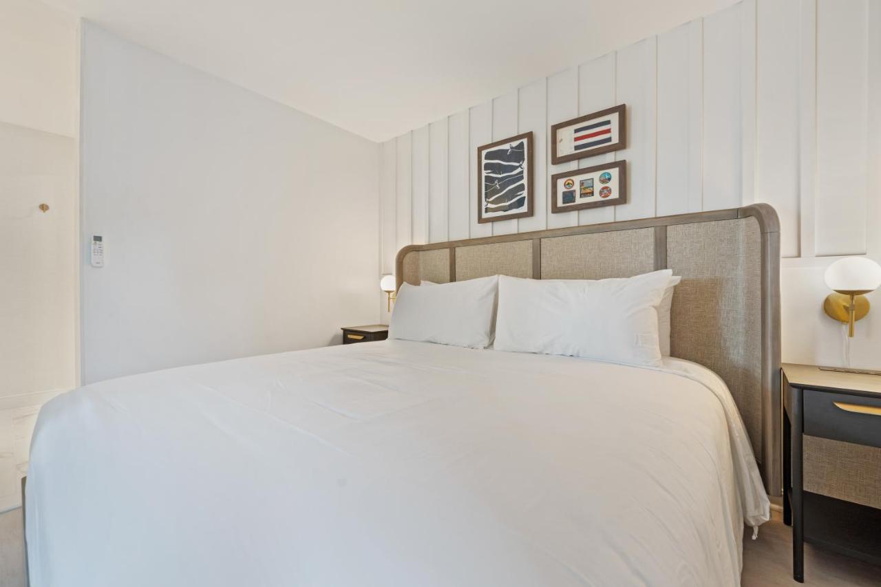 Greyfinch Chatham Inn Bagian luar foto