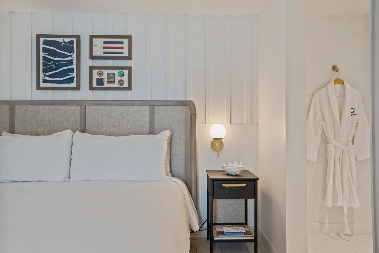 Greyfinch Chatham Inn Bagian luar foto