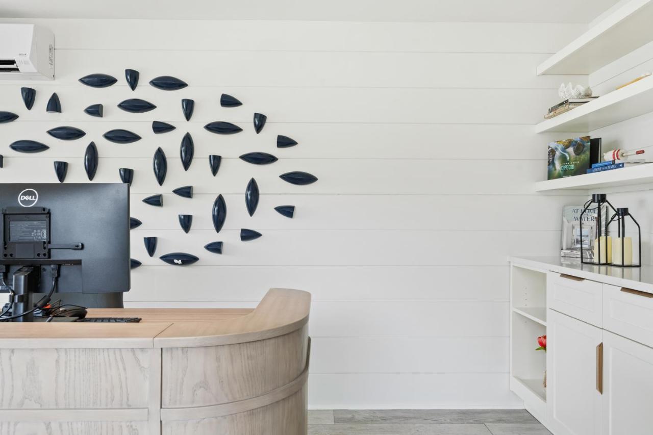 Greyfinch Chatham Inn Bagian luar foto