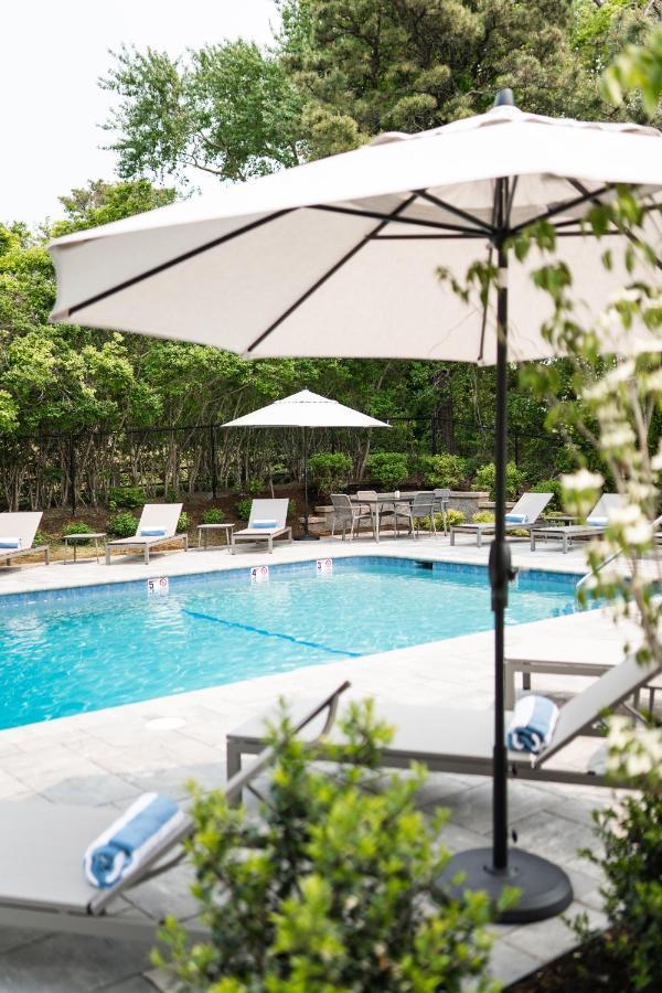 Greyfinch Chatham Inn Bagian luar foto