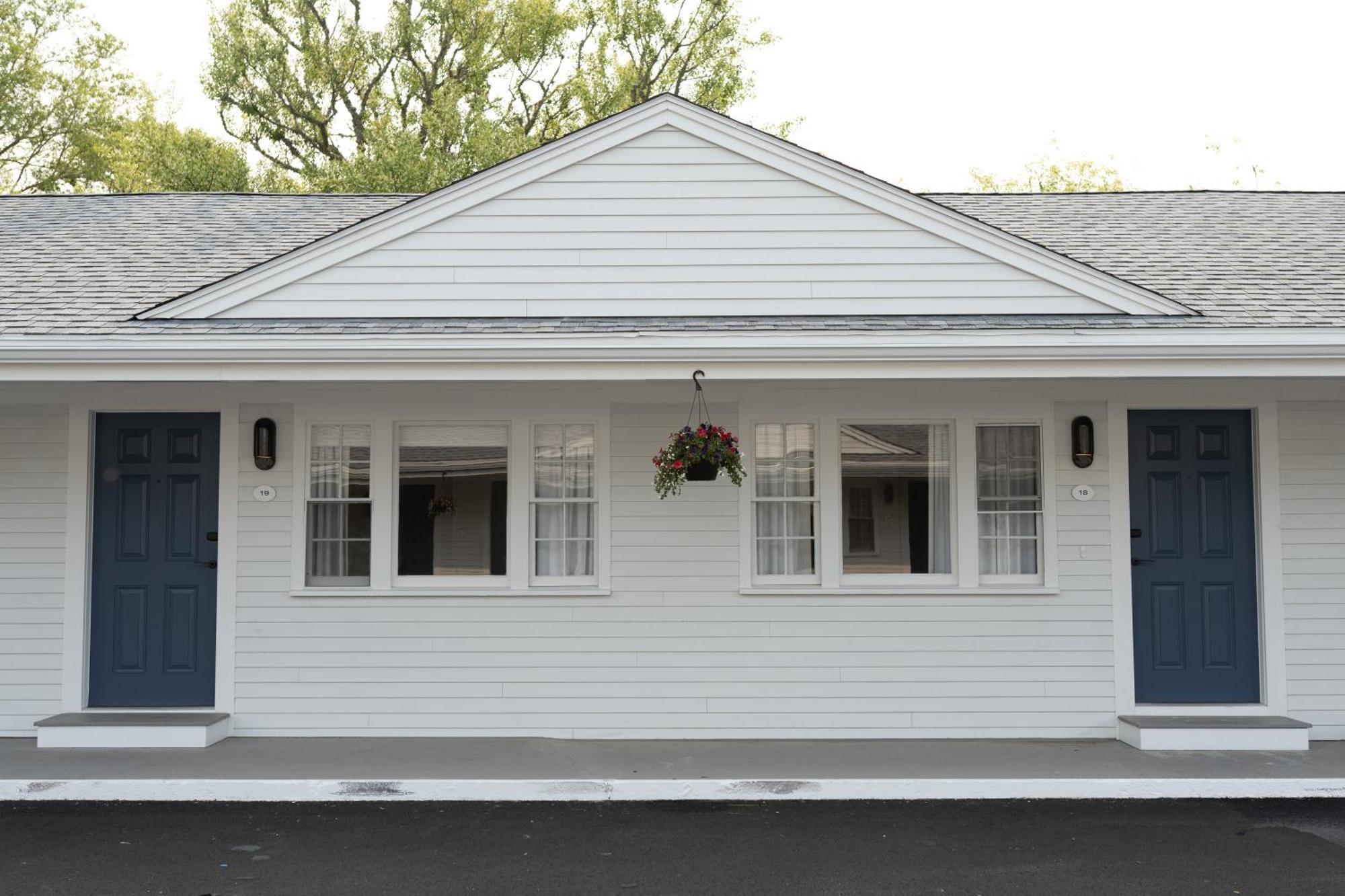 Greyfinch Chatham Inn Bagian luar foto